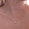 Collar con iniciales